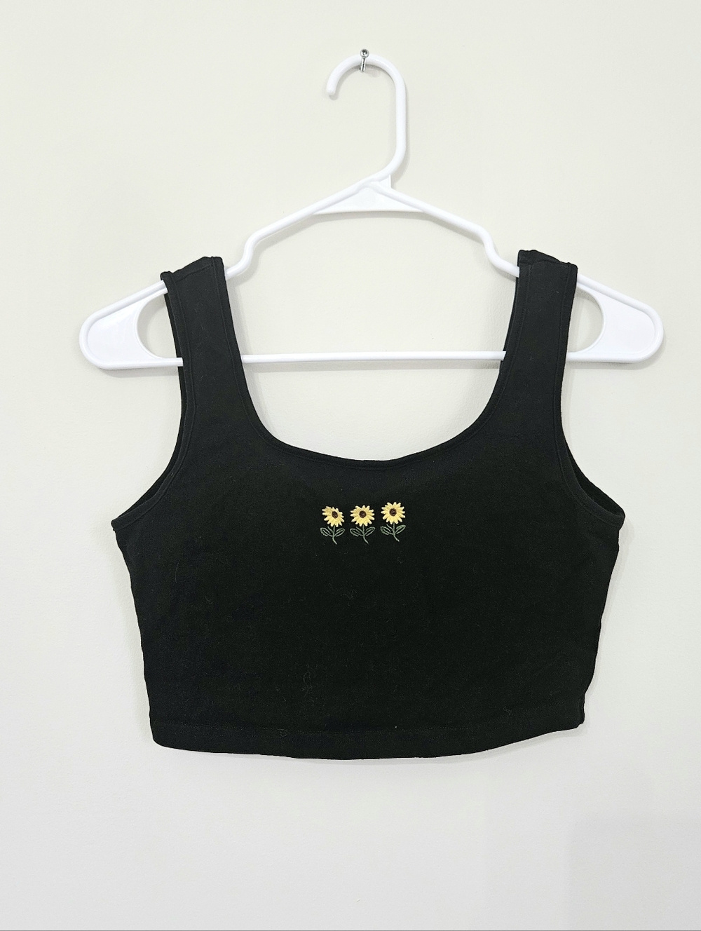 Sunflower Embroidered Crop Tank Top | Size M